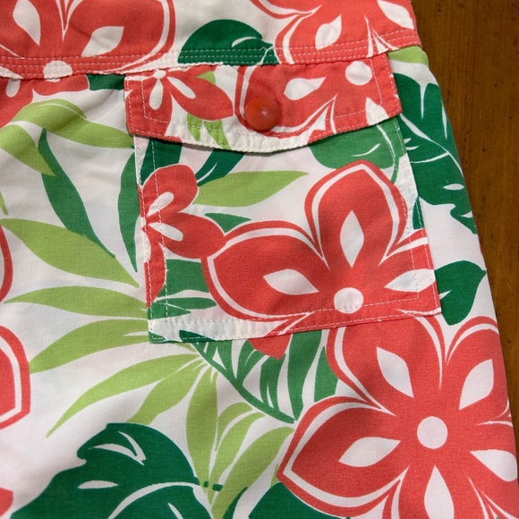 LL Bean Cropped Tropical Print Pants - Picture 4 of 6